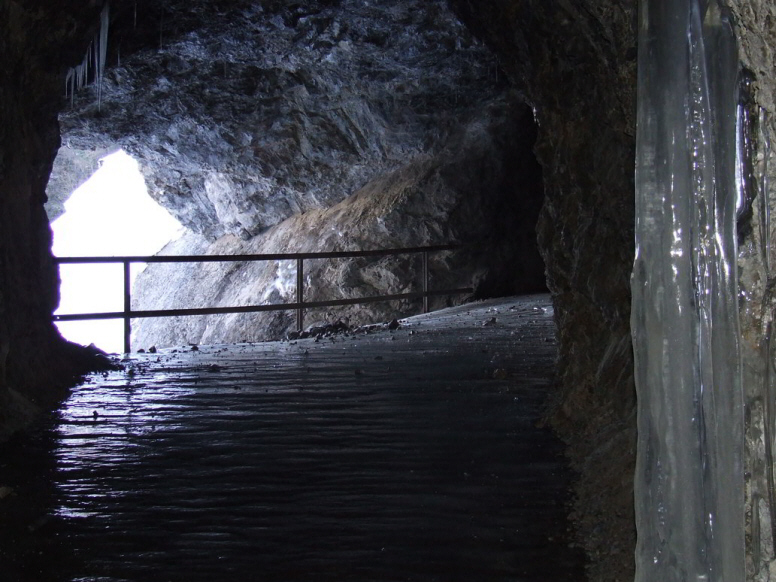 Tunnelweg Sulzalm Winter