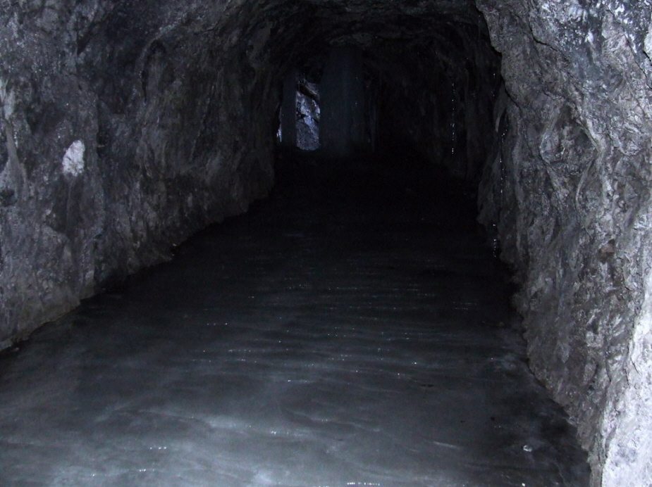 Tunnelweg Sulzalm Winter