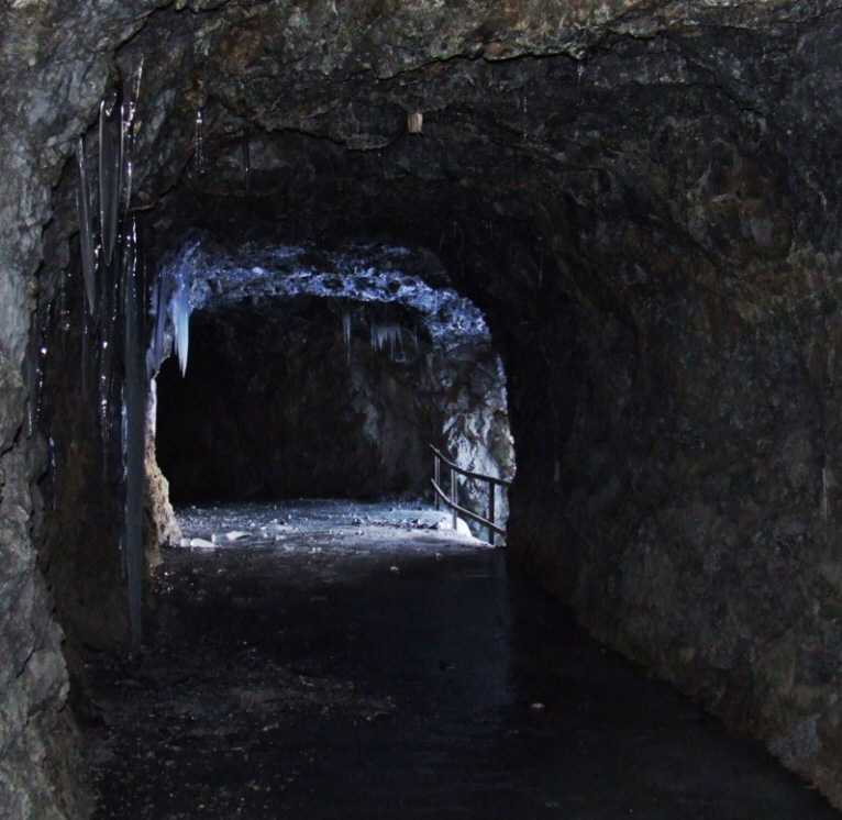 Tunnelweg Sulzalm Winter