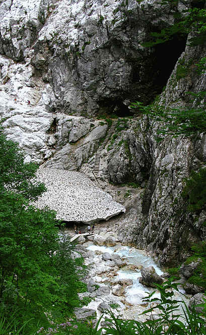 zur Hölltalangerhütte