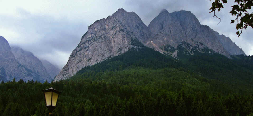 zur Hölltalangerhütte