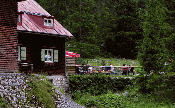 zur Hölltalangerhütte