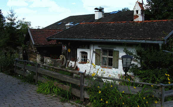 Schleifmuehlenklamm August Schuster Haus