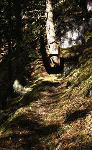 Vils Kreuzweg und Ruine Vilsegg