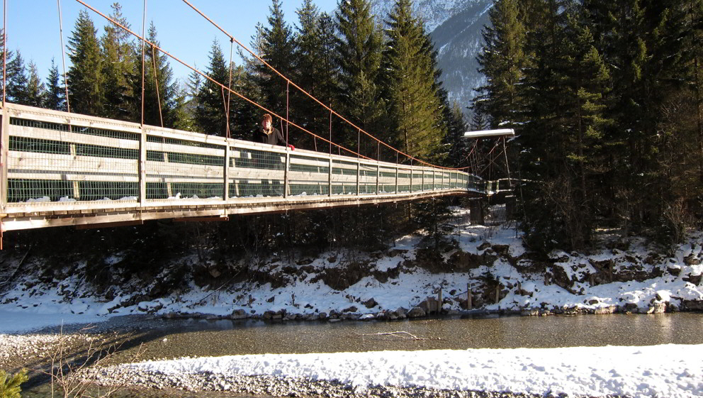 Rundweg zur Hängebrücke