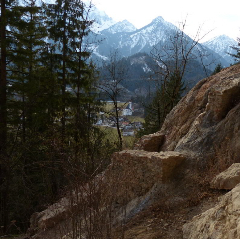 Schloss Loch Pinswang Rundwanderweg