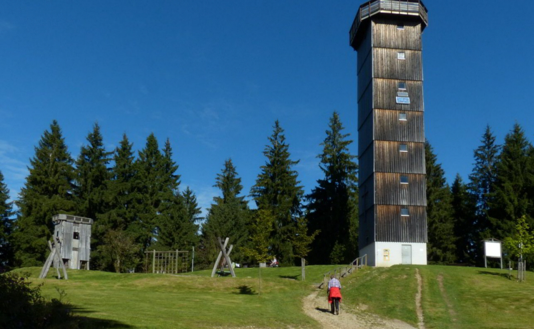 Schwarzer Grat Aussichtsturm Alpe Wenger-Egg