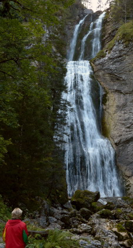Großer Wasserfall Kenzengebirge